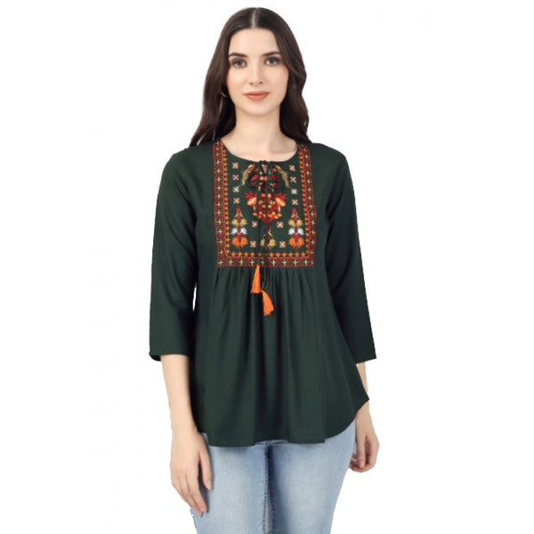 Generic Women's Embroidered Short Length Rayon Tunic Top (Green)